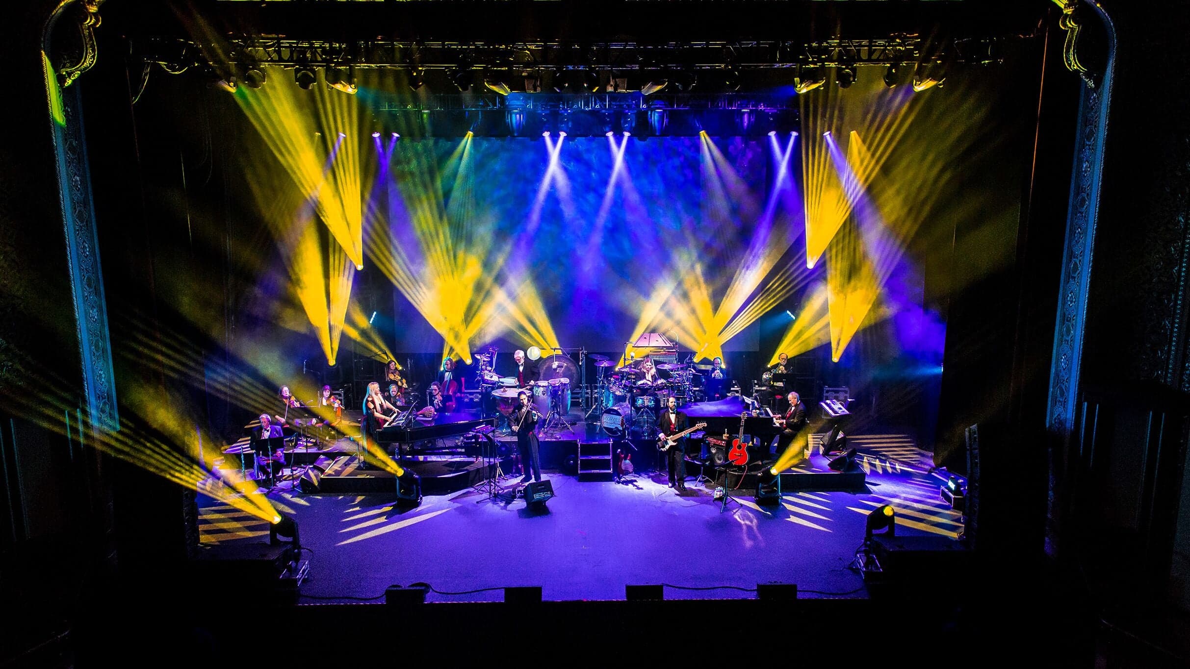 Cover for Mannheim Steamroller Christmas