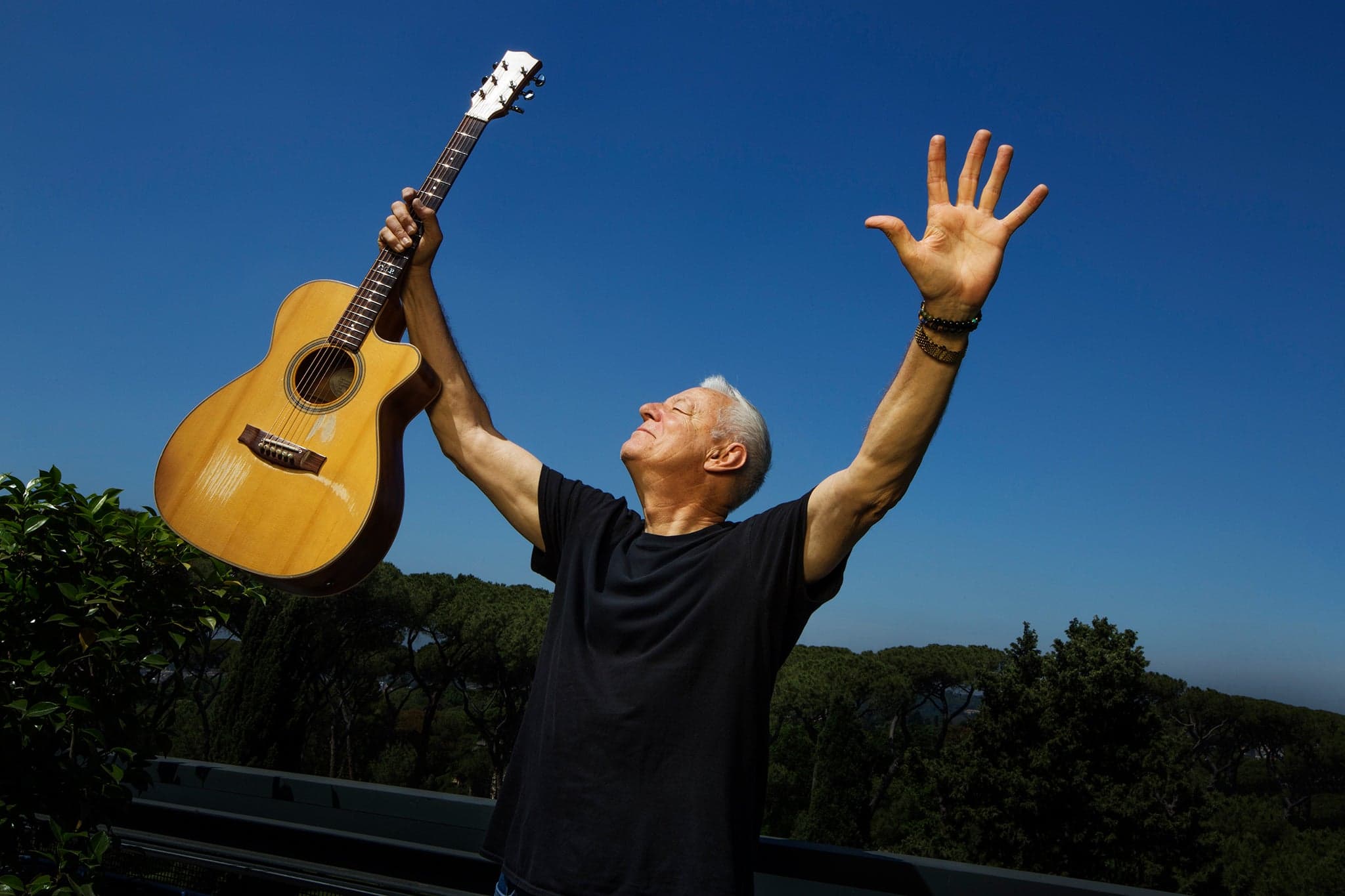 Cover for Tommy Emmanuel